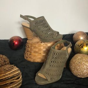 coconuts by Matisse, Olive green booties